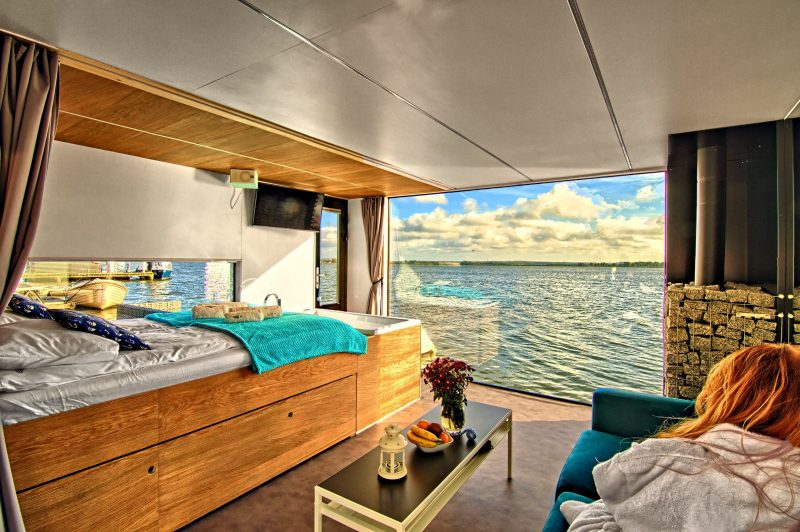 HT Houseboats – Wyjątkowy relaks pośród fal. Rekomendacja GREEN CANOE