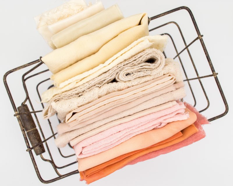 ABC Domu – Wiosenne porządki. Jak prać i przechowywać trudne ubrania i tkaniny?